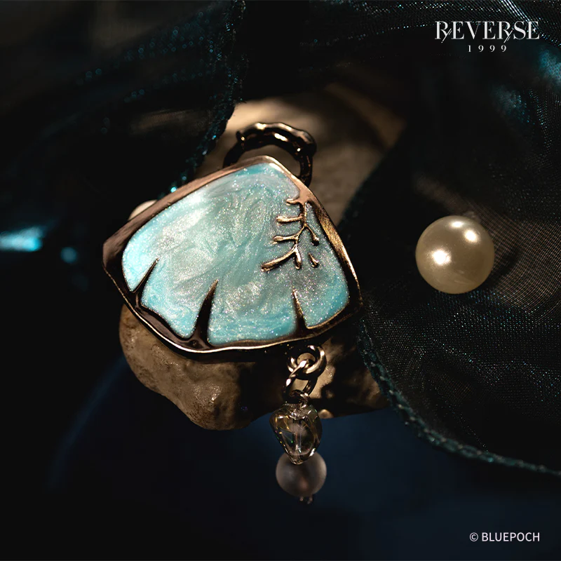 Reverse: 1999 "Note & Shell" Character Brooches - Image 2